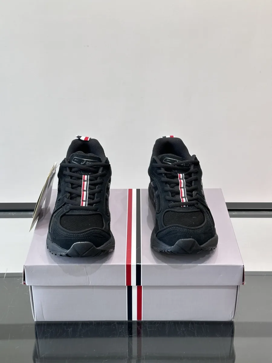 Trail Running Sneaker - Black, photo 2