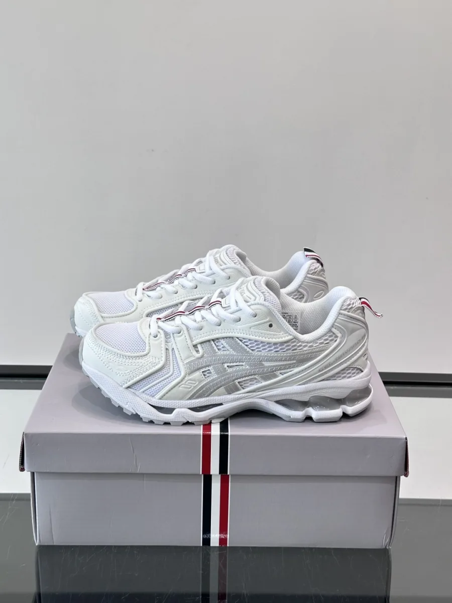 Trail Running Sneaker - White, photo 3