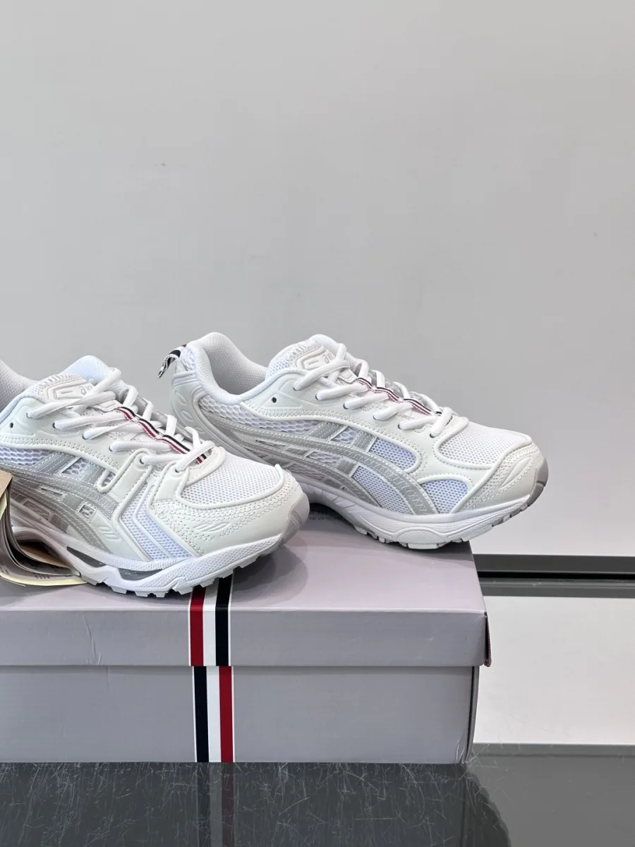 Trail Running Sneaker - White, photo 7