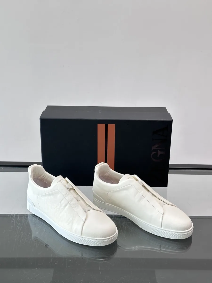 Low-Top Suede Sneaker - White, photo 6