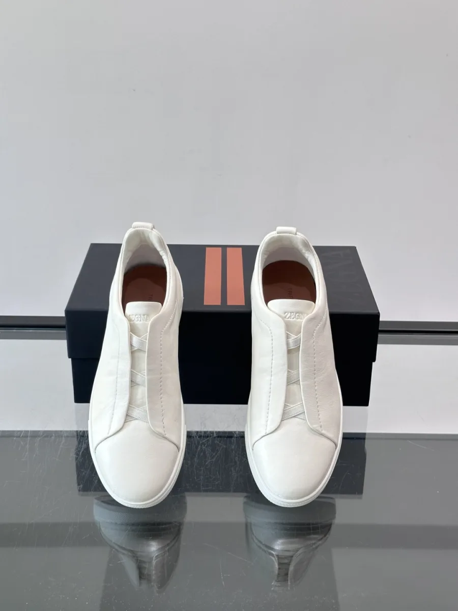 Low-Top Suede Sneaker - White, photo 7