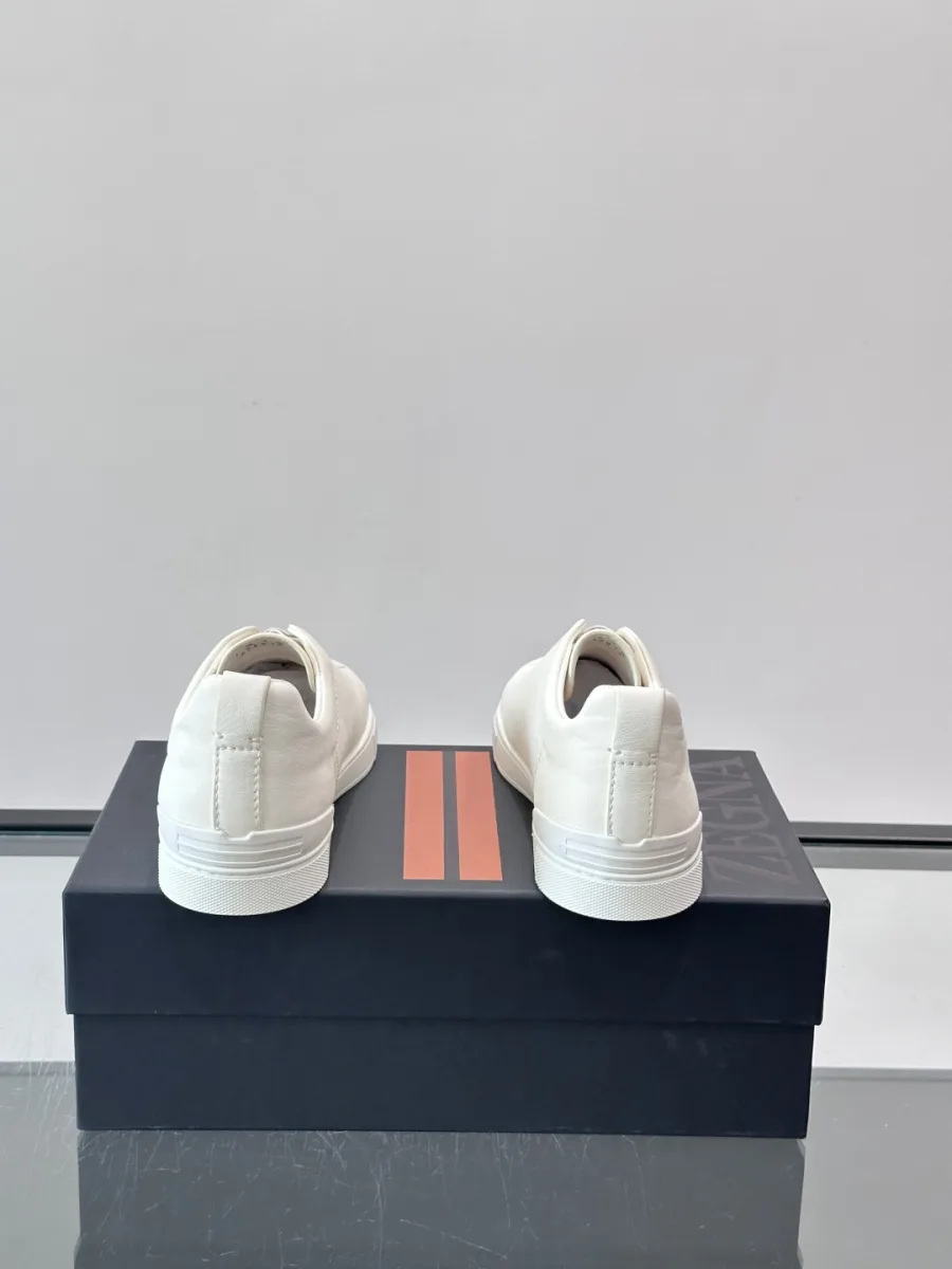 Low-Top Suede Sneaker - White, photo 9