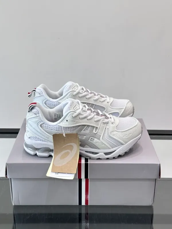 Trail Running Sneaker - White